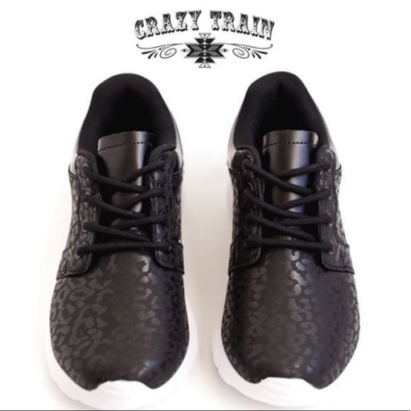 Leopard running shoes with fringe back - Picture 8 of 10